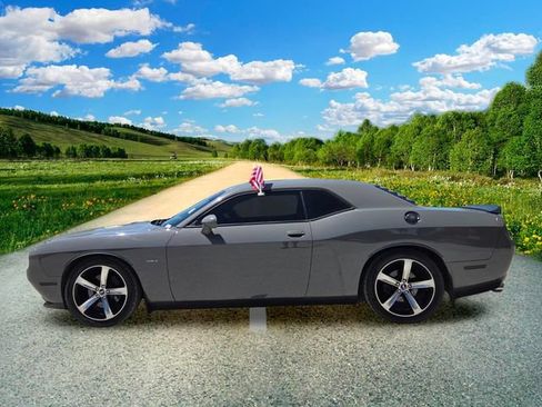 Certified 2017 Dodge Challenger R/T RWD image 3