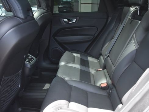 Used 2023 Volvo XC60 B5 Ultimate w/ Climate Package FWD image 16