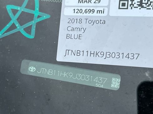 Used 2018 Toyota Camry SE w/ Moonroof Package image 23