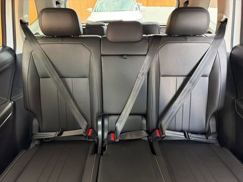 Used 2023 Volkswagen Tiguan SE FWD image 28