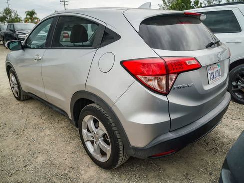 Used 2016 Honda HR-V EX image 14