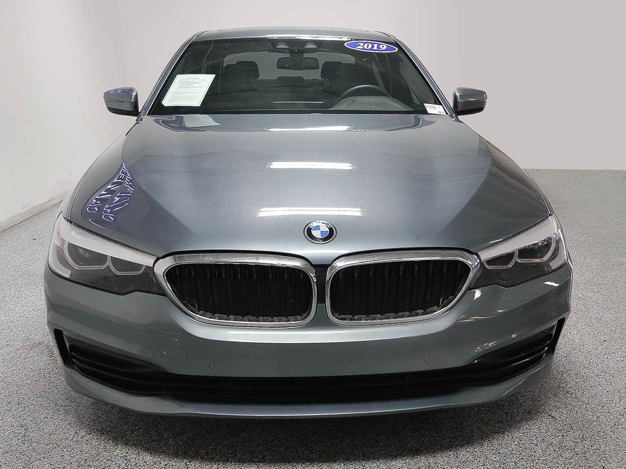 Used 2019 BMW 530e w/ Convenience Package RWD image 2