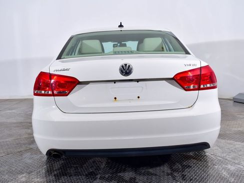 Used 2015 Volkswagen Passat 1.8T SE image 4