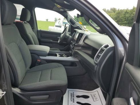 Used 2026 RAM 1500 Express AWD/4WD image 22