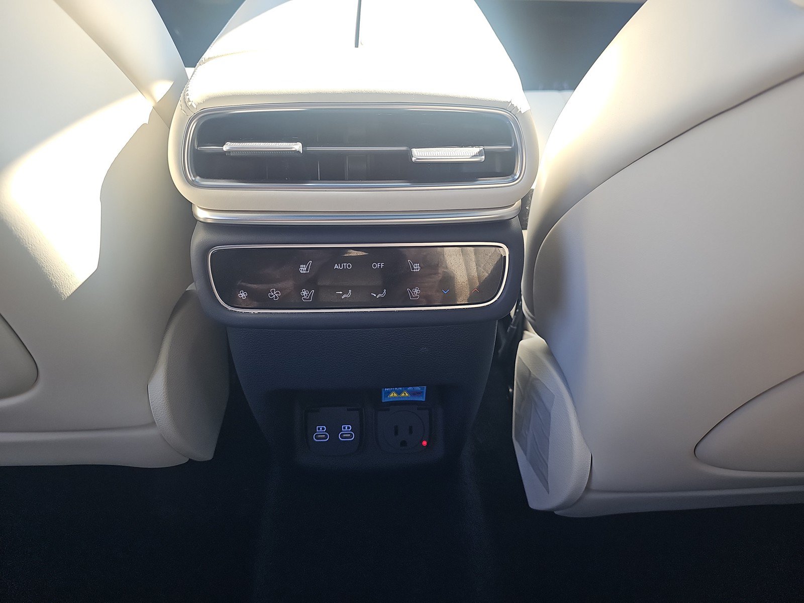 Used 2025 Genesis GV80 3.5T Prestige AWD/4WD image 33