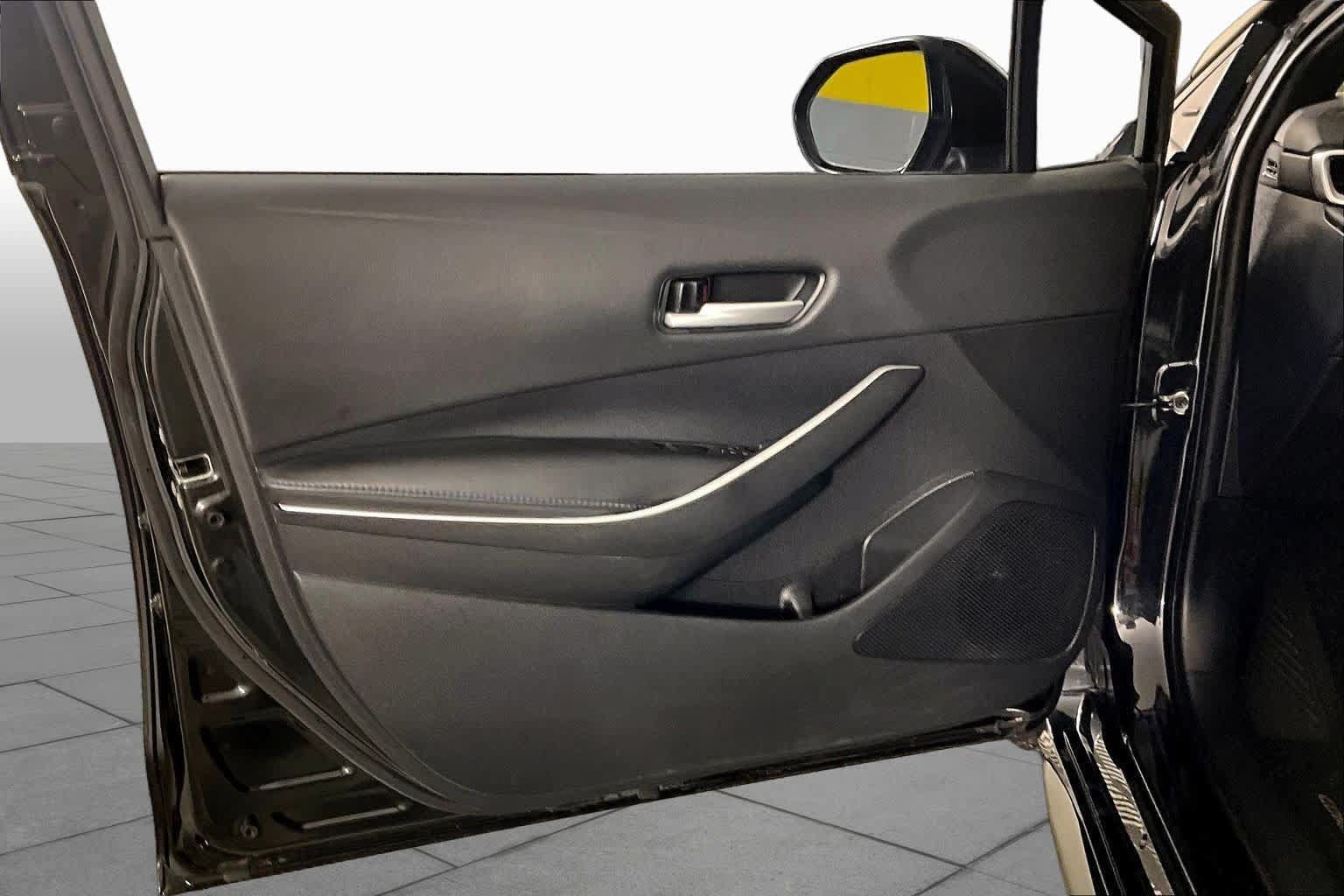 Used 2021 Toyota Corolla SE FWD image 19