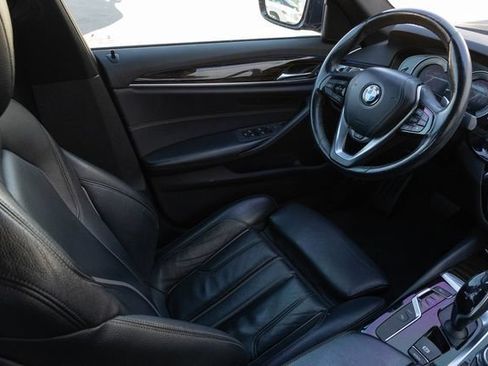 Used 2018 BMW 530e xDrive AWD/4WD image 19