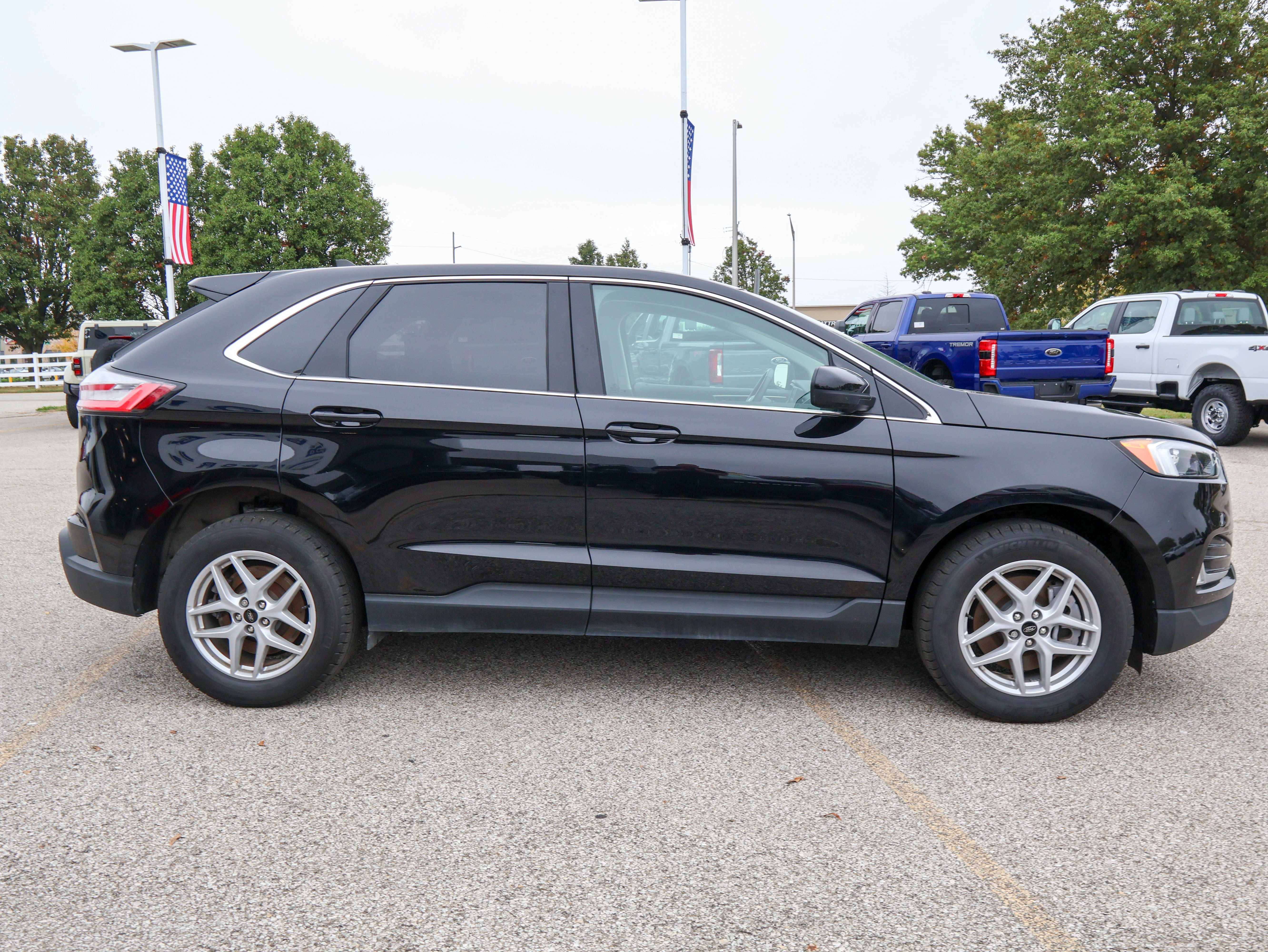 Used 2024 Ford Edge SEL w/ Convenience Package AWD/4WD image 6