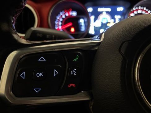 Used 2020 Jeep Wrangler Unlimited Rubicon AWD/4WD image 14