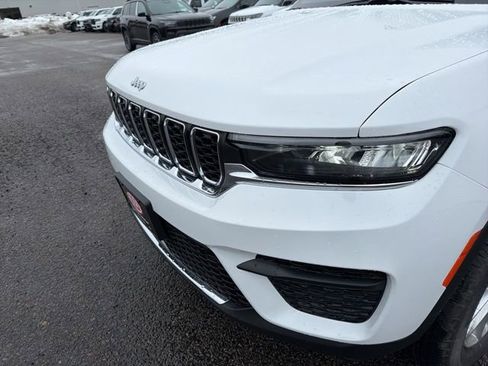 New 2026 Jeep Grand Cherokee Laredo X AWD/4WD image 9