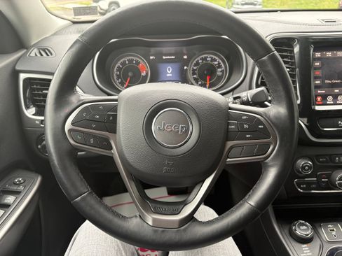Certified 2019 Jeep Cherokee Limited AWD/4WD image 15