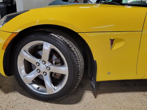 Used 2007 Pontiac Solstice Convertible w/ Premium Package RWD image 26