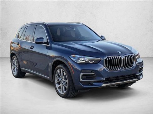 Used 2023 BMW X5 xDrive40i w/ Premium Package image 3
