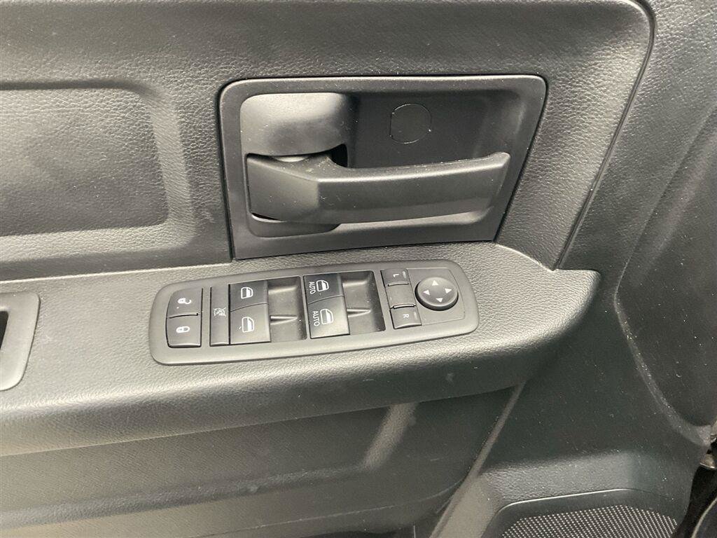 Used 2018 RAM 1500 Express w/ Express Value Package AWD/4WD image 23