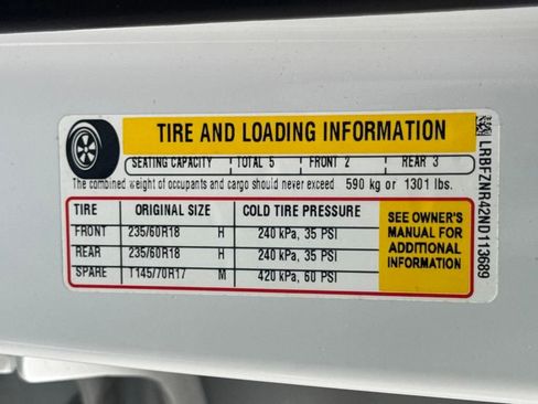 Used 2022 Buick Envision Essence w/ Technology Package I image 32