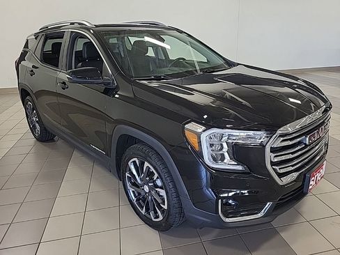 Used 2022 GMC Terrain SLT w/ Infotainment Package II AWD/4WD image 5