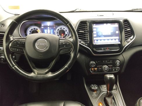 Used 2020 Jeep Cherokee Trailhawk w/ Cold Weather Group AWD/4WD image 22