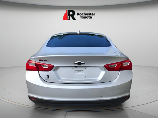 Used 2018 Chevrolet Malibu LT w/ Redline Edition FWD image 6