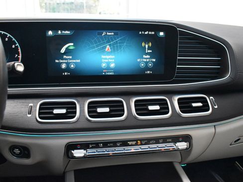 Used 2020 Mercedes-Benz GLS 450 4MATIC image 32