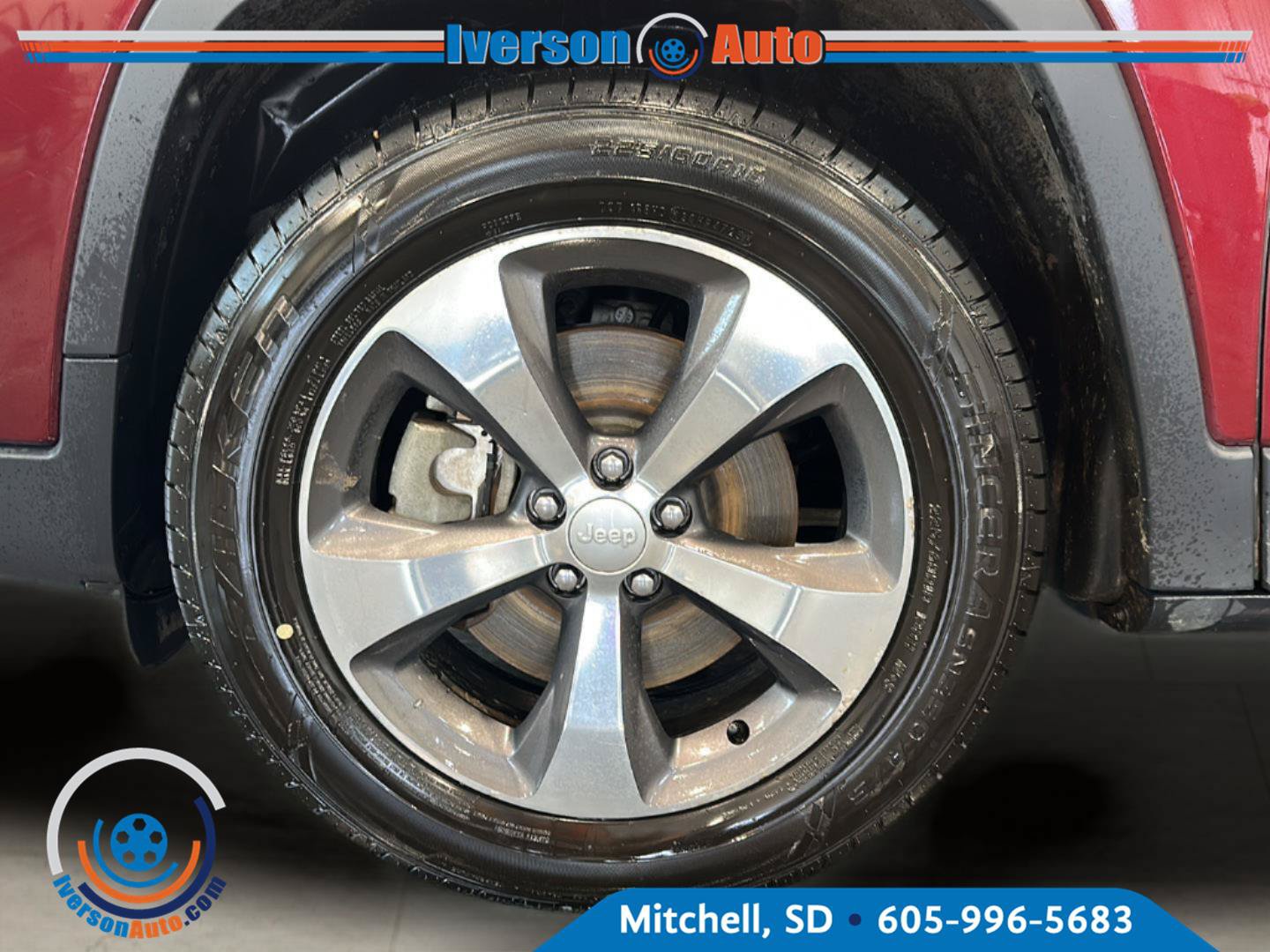 Used 2019 Jeep Cherokee Limited AWD/4WD image 9