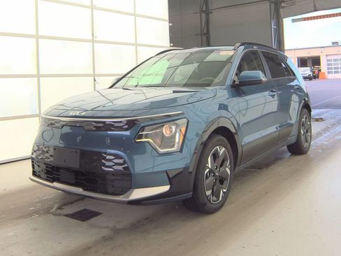 Used 2023 Kia Niro Wind w/ Wind Preserve Package FWD image 3