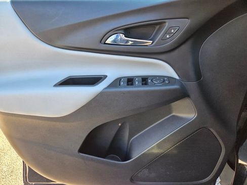 Used 2024 Chevrolet Equinox LS w/ LS Convenience Package FWD image 28