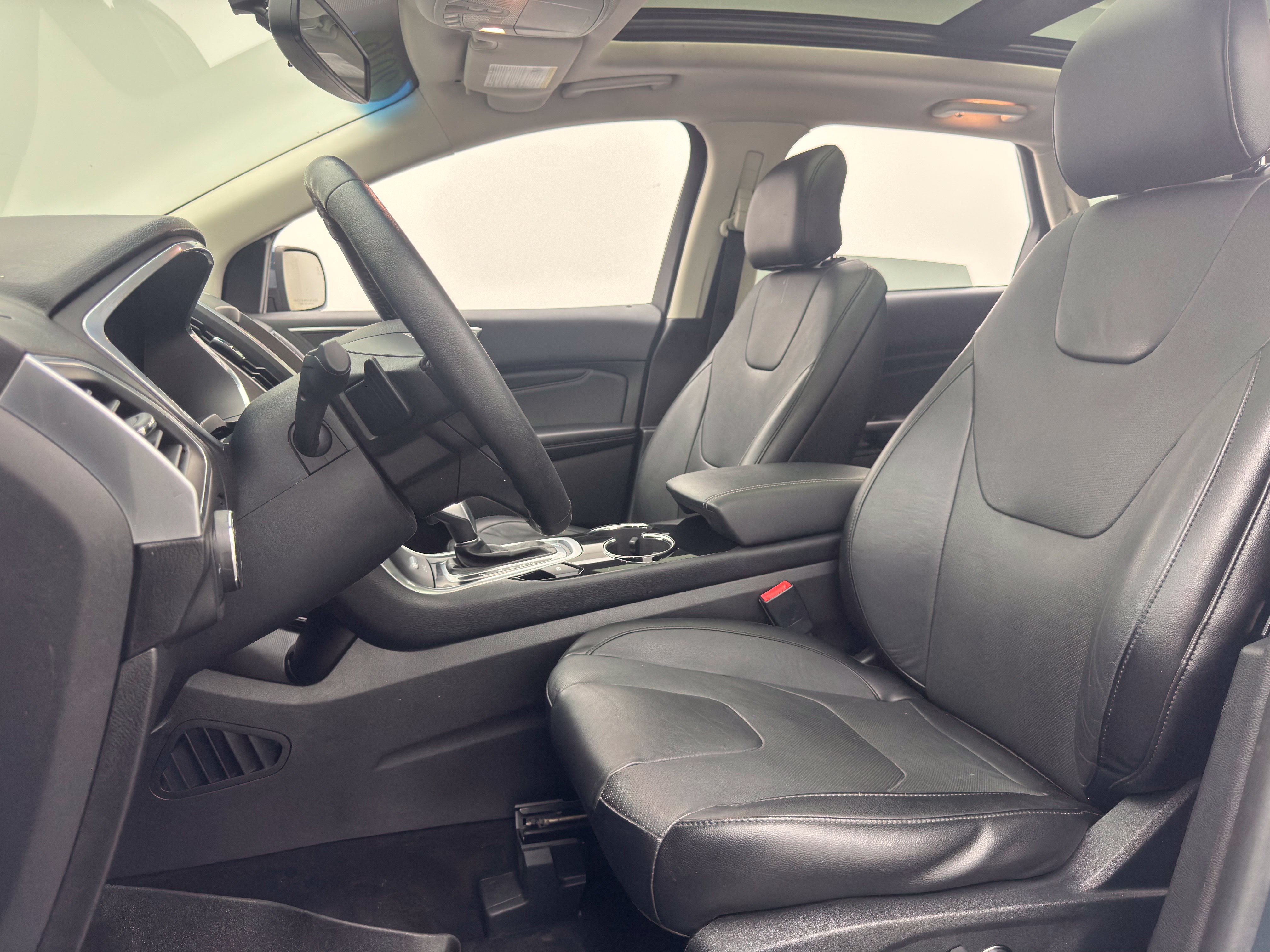 Used 2016 Ford Edge Titanium w/ Equipment Group 301A AWD/4WD image 20