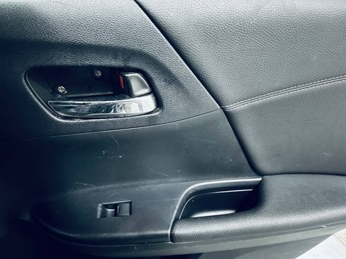 Used 2017 Honda Accord Sport image 25