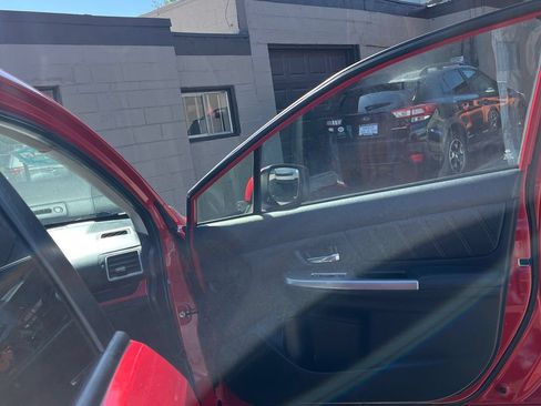 Used 2017 Subaru Crosstrek 2.0i Premium w/ Special Edition AWD/4WD image 11