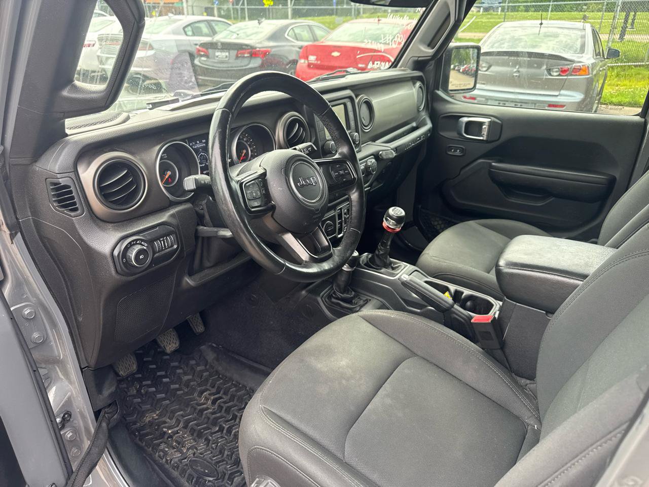 Used 2018 Jeep Wrangler Unlimited Sport S AWD/4WD image 9