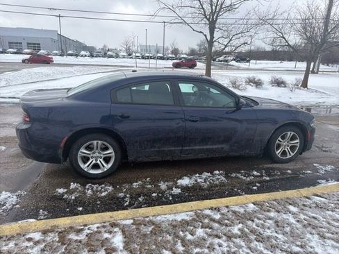 Used 2015 Dodge Charger SE image 11