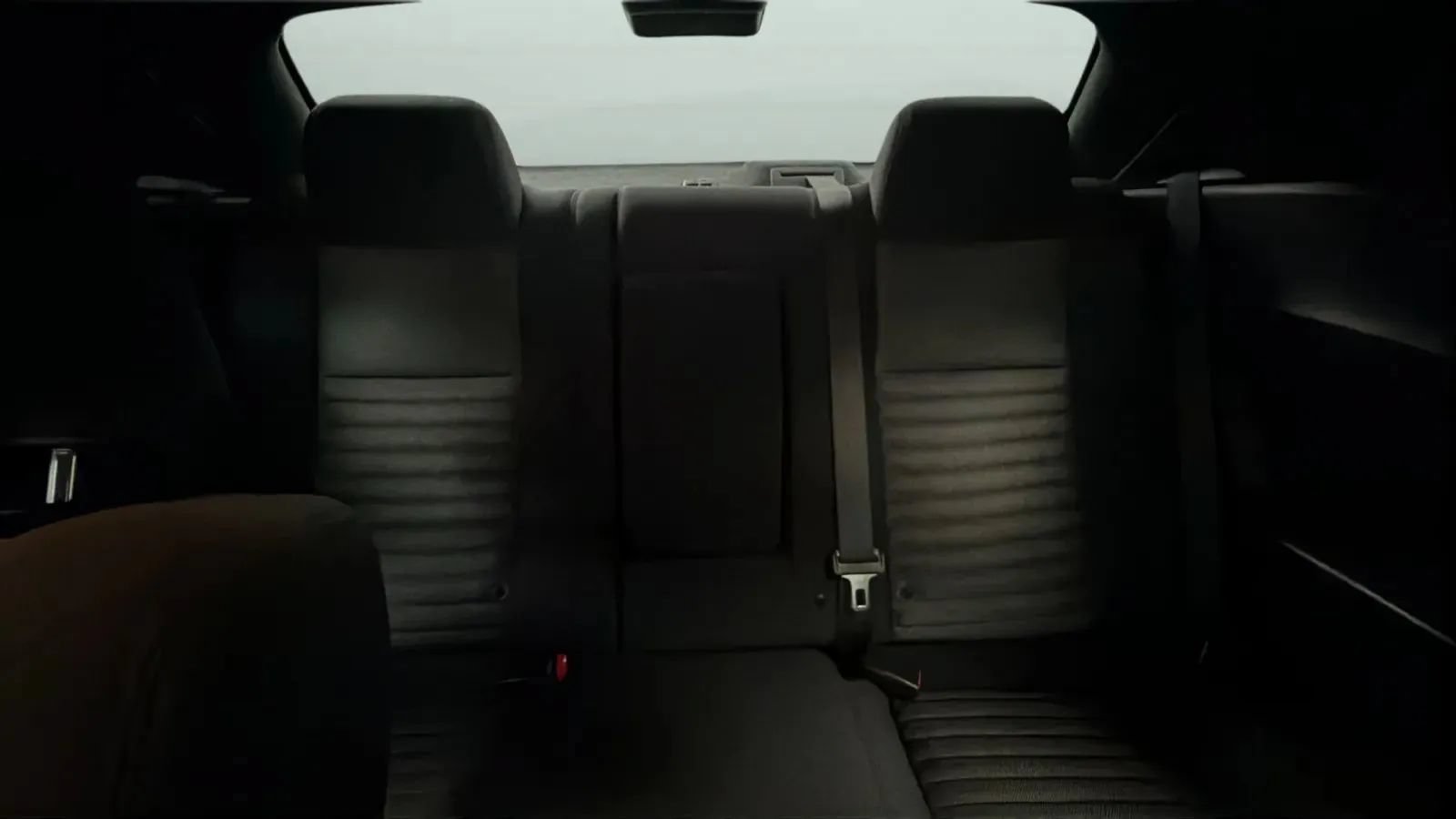 Used 2012 Dodge Challenger SXT RWD image 18