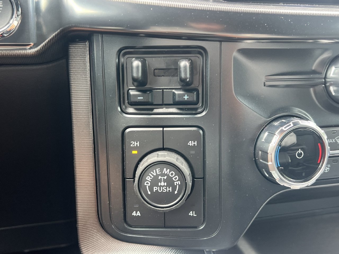 New 2026 Ford F150 Platinum w/ Equipment Group 702A High AWD/4WD image 7