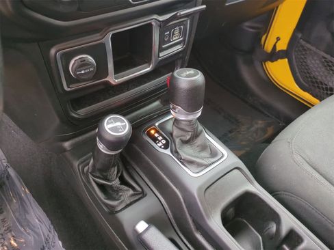 Used 2021 Jeep Wrangler Unlimited Sport image 31