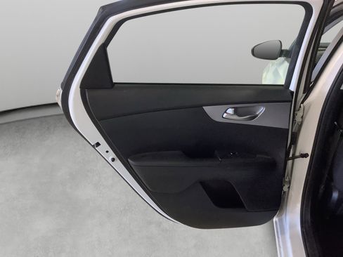 Used 2022 Kia Forte LXS FWD image 13