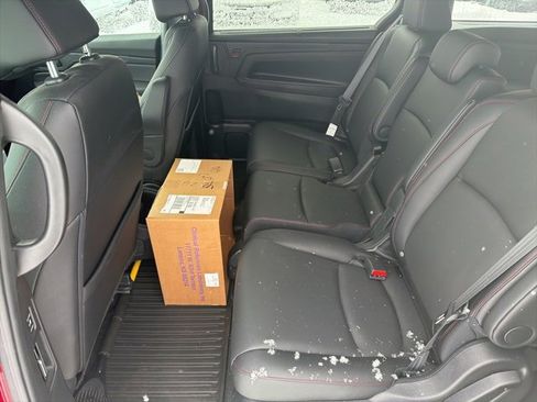 Used 2025 Honda Odyssey Sport-L image 8