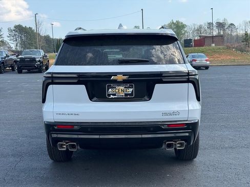 New 2026 Chevrolet Traverse High Country FWD image 4