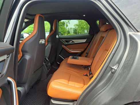 Used 2026 Jaguar F-PACE R-Dynamic S AWD/4WD image 9
