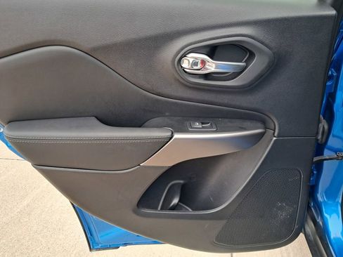 Used 2022 Jeep Cherokee Latitude Lux image 11