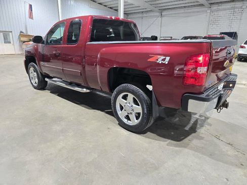 Used 2013 Chevrolet Silverado 2500 LT w/ Z71 Appearance Package AWD/4WD image 9