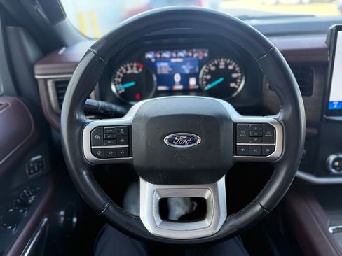 Used 2023 Ford Expedition Max Limited image 24