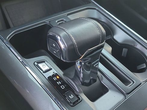 Used 2022 Ford F150 Lariat w/ Equipment Group 502A High image 26