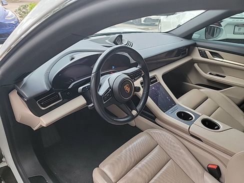 Used 2022 Porsche Taycan 4S image 10