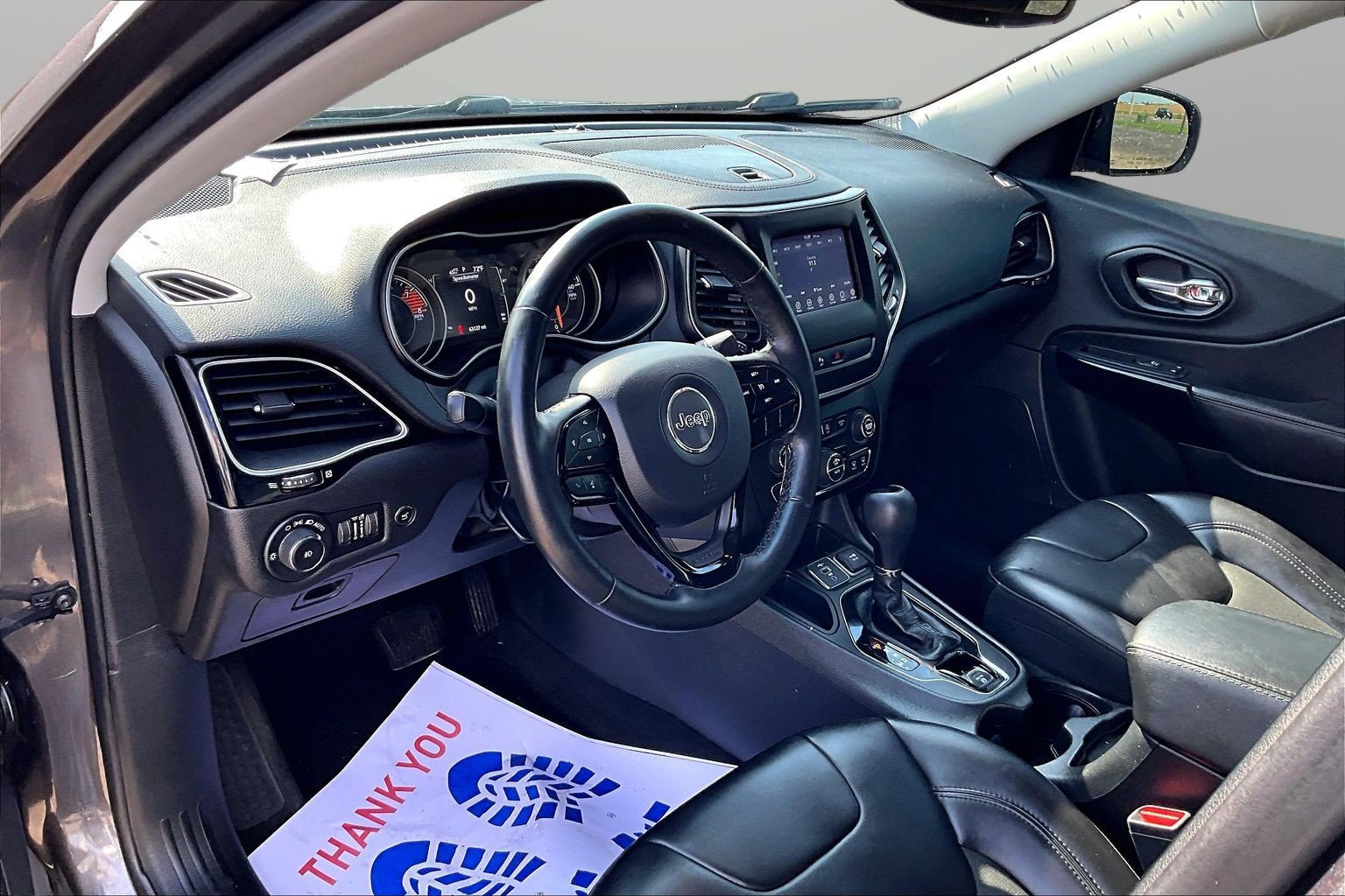 Used 2019 Jeep Cherokee Latitude Plus FWD image 20