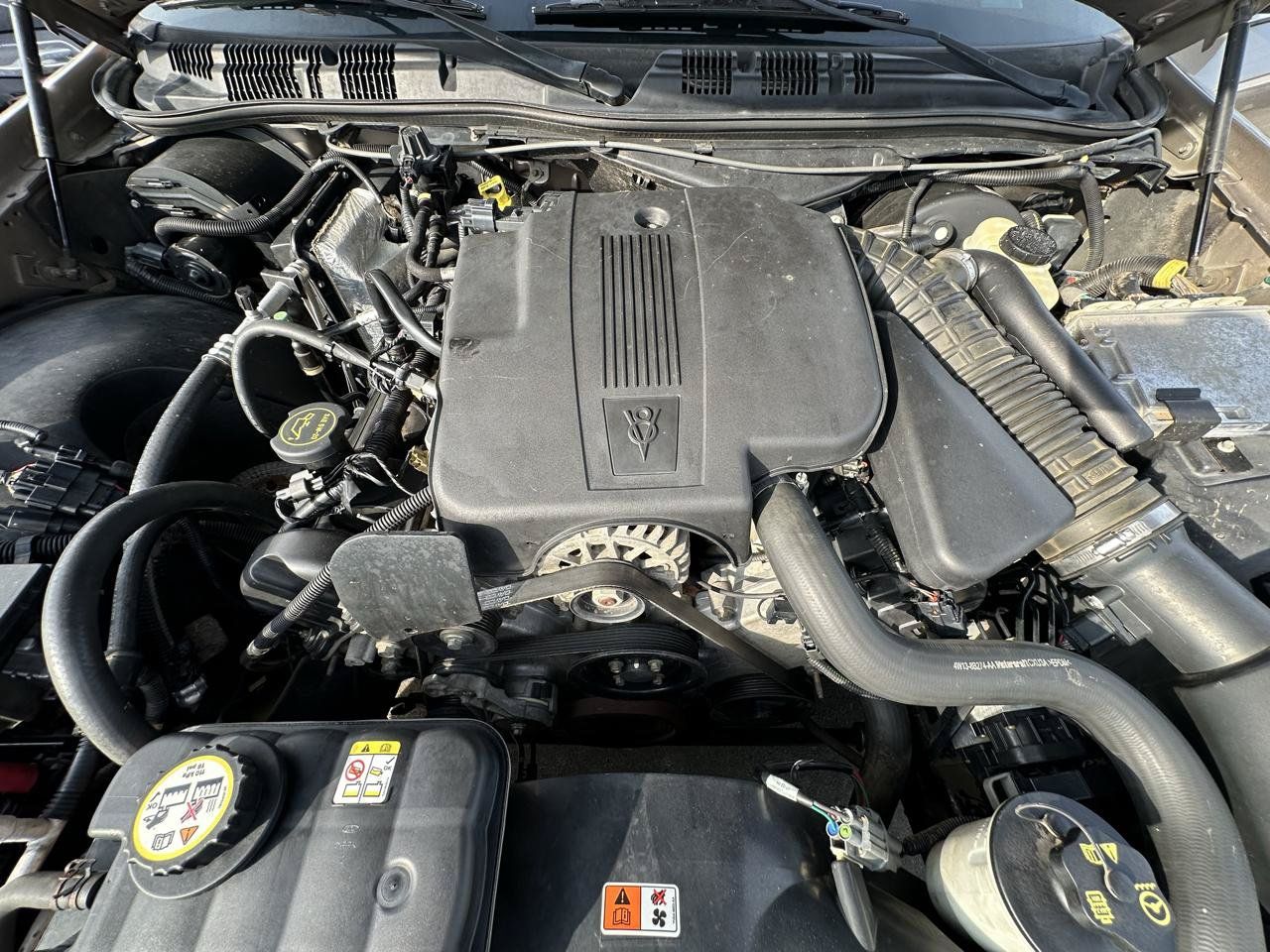 Used 2005 Ford Crown Victoria RWD image 39