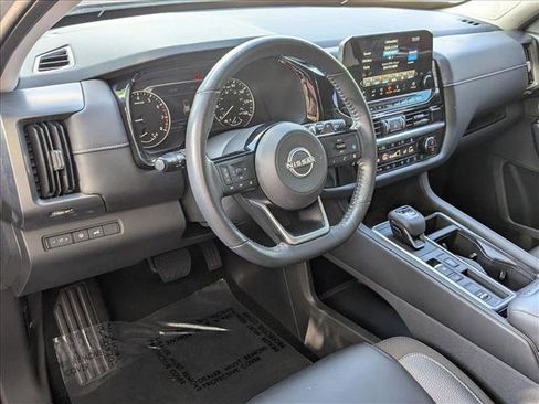 Certified 2022 Nissan Pathfinder SL w/ SL Premium Package FWD image 10