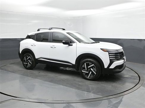 New 2026 Nissan Kicks SV w/ SV Premium Package image 17