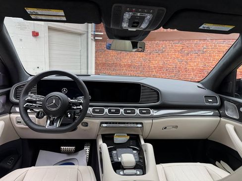 New 2025 Mercedes-Benz GLS 63 AMG 4MATIC image 12