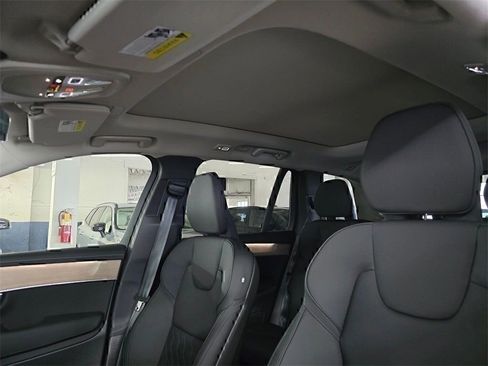 New 2026 Volvo XC90 B5 Core w/ Protection Package AWD/4WD image 11