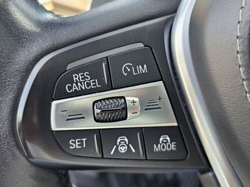 Used 2022 BMW X5 xDrive40i w/ Executive Package AWD/4WD image 16